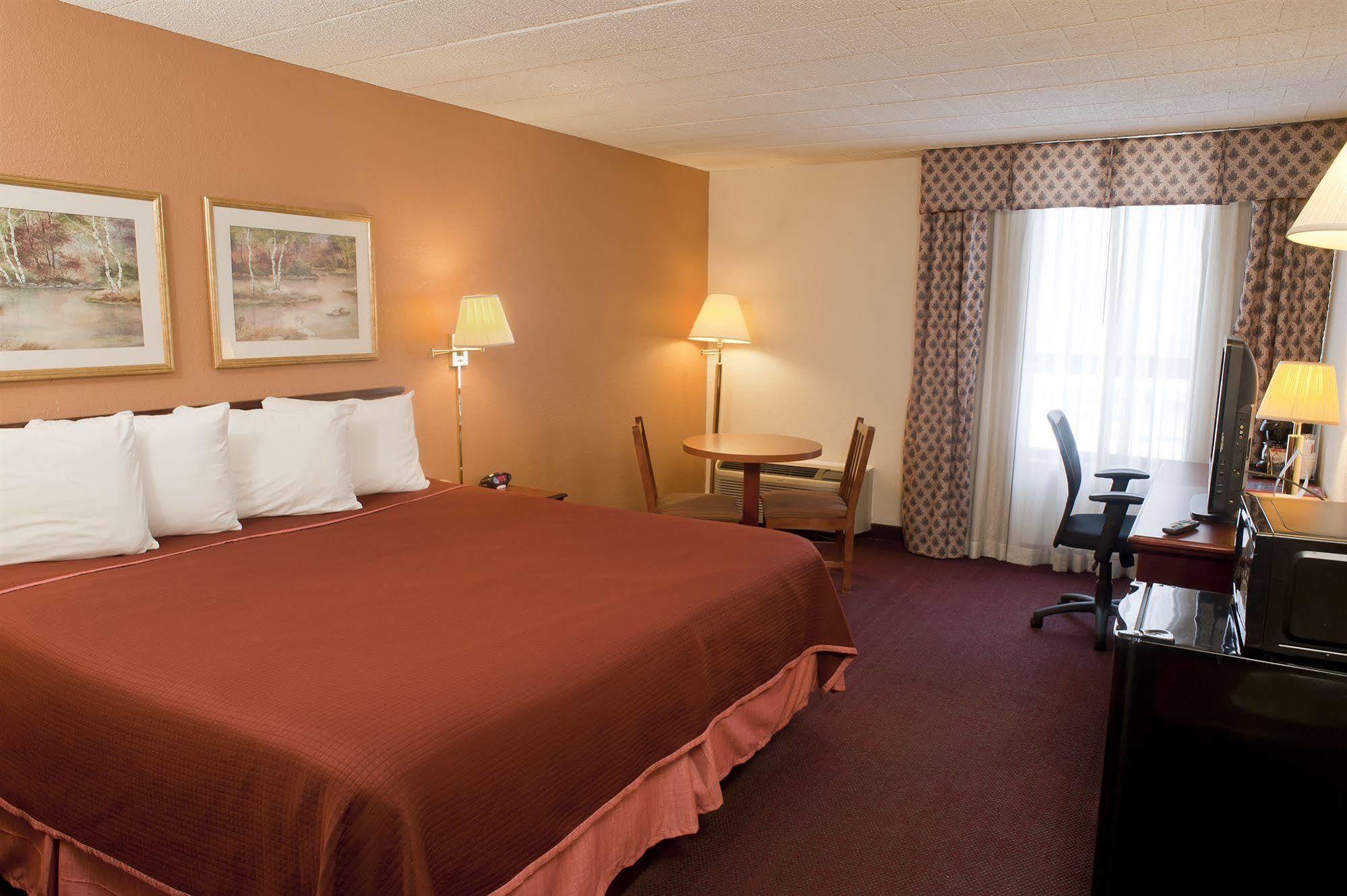 Howard Johnson By Wyndham Bartonsville/Poconos Area Εξωτερικό φωτογραφία