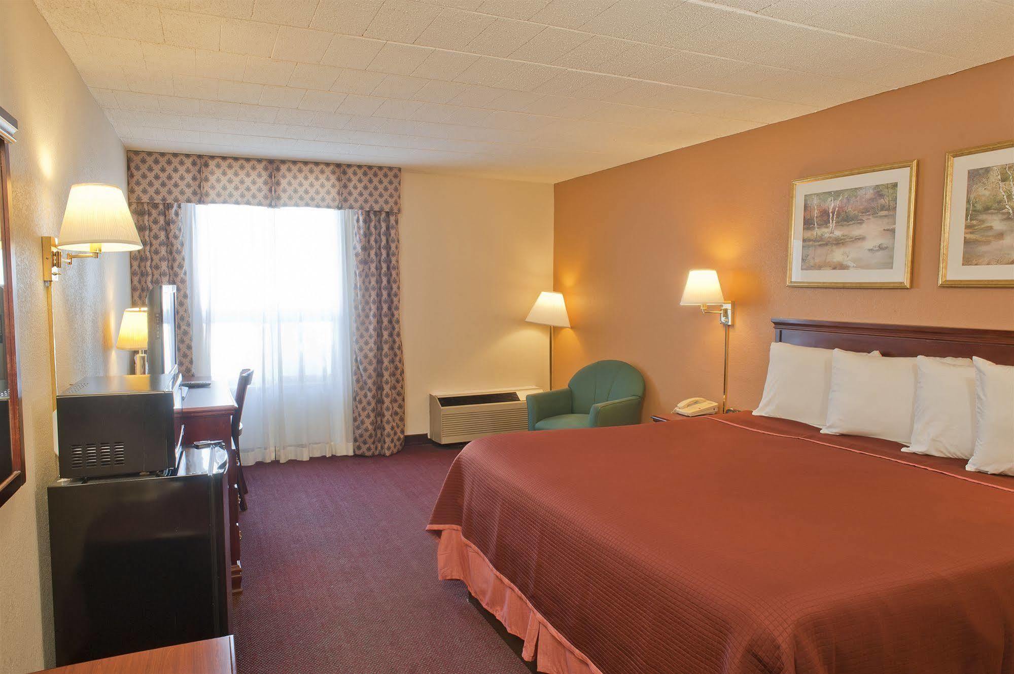 Howard Johnson By Wyndham Bartonsville/Poconos Area Εξωτερικό φωτογραφία