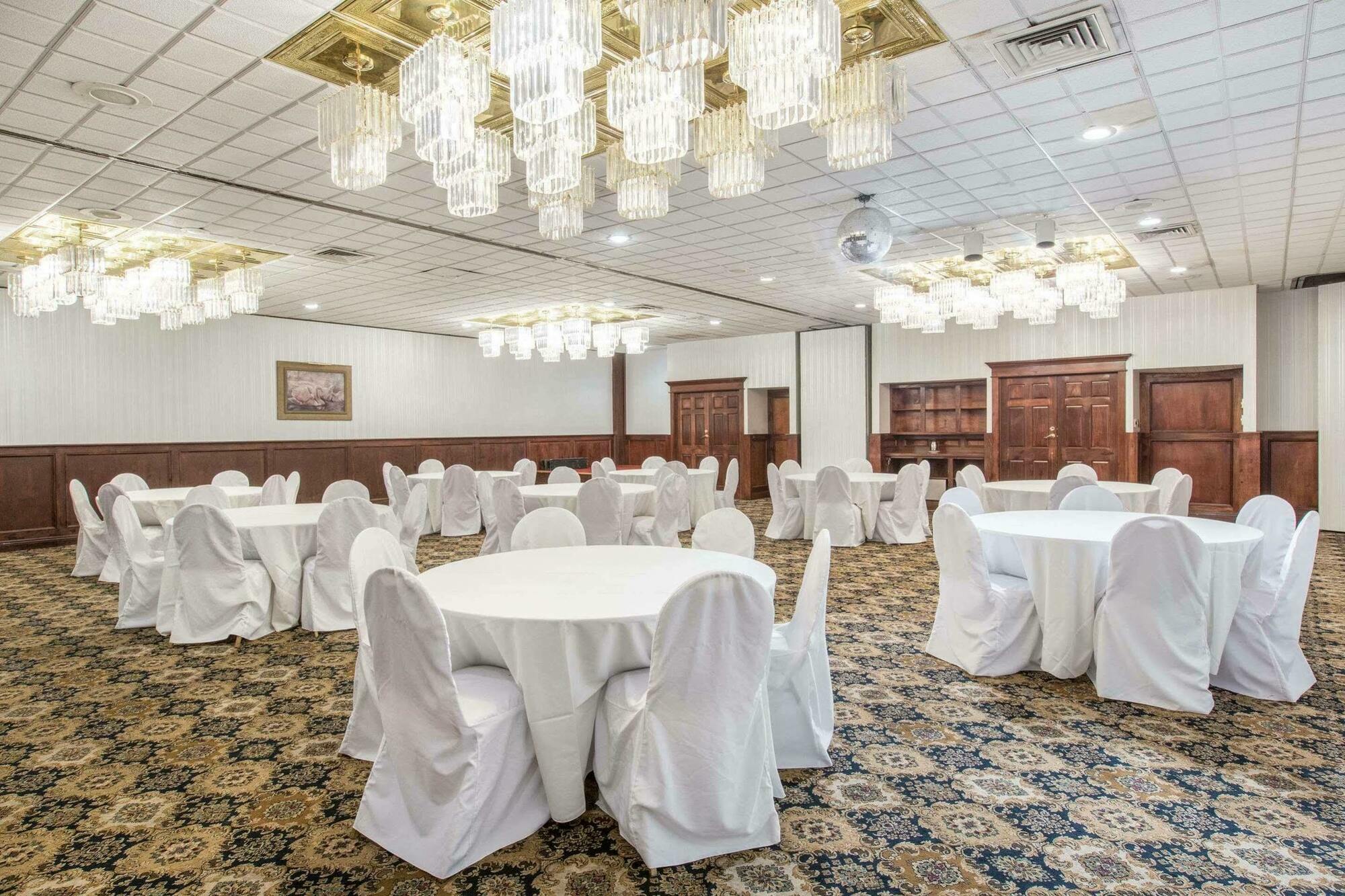 Howard Johnson By Wyndham Bartonsville/Poconos Area Εξωτερικό φωτογραφία